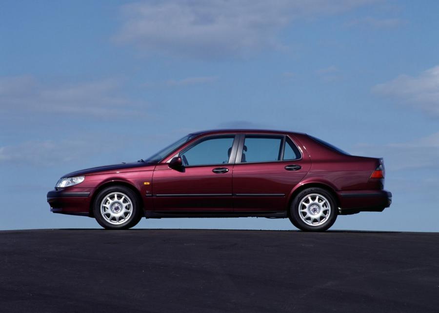  Saab 9-5 2003 года  (фото 11 из 16)